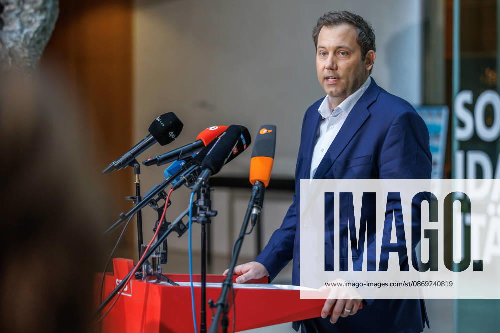 Press statement with SPD Party Chairman Lars Klingbeil Press statement with SPD Party Chairman Lars Klingbeil on October 12, 2026, in Berlin, Berlin, Berlin, Germany, at the SPD Party Headquarters, Willy Brandt House