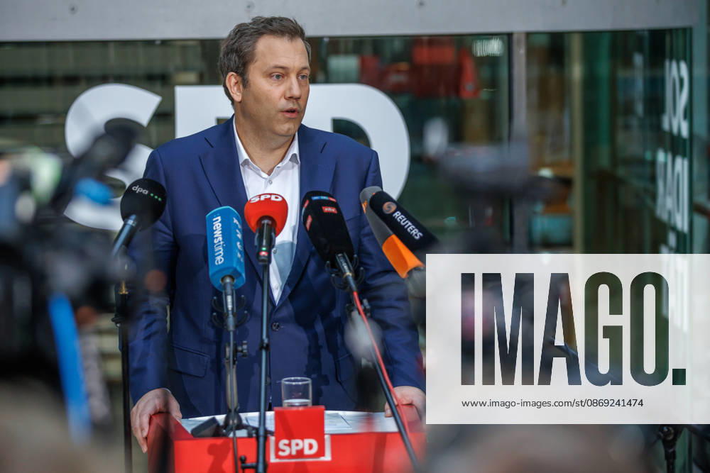 Press statement with SPD Party Chairman Lars Klingbeil Press statement with SPD Party Chairman Lars Klingbeil on October 12, 2026, in Berlin, Berlin, Berlin, Germany, at the SPD Party Headquarters, Willy Brandt House