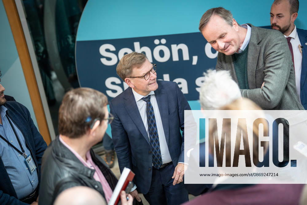 Foreign Minister Johann Wadephul at the Konrad Adenauer House, speaking with journalists at the CDU Germany Executive Committee Retreat in Berlin, October 2026, Berlin, Berlin, Germany, Konrad Adenauer House