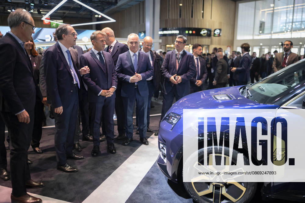 President Macron at Paris Motor Show - Paris French President Emmanuel Macron, Head of French auto industry lobby PFA ( plateforme de l Automobile ) Luc Chatel and Renault Group Global CEO Francois Provost visits the Renault stand at the Paris Motor Show in Paris, on October 12, 2026. Photo by Eliot Blondet ABACAPRESS.COM Paris France France