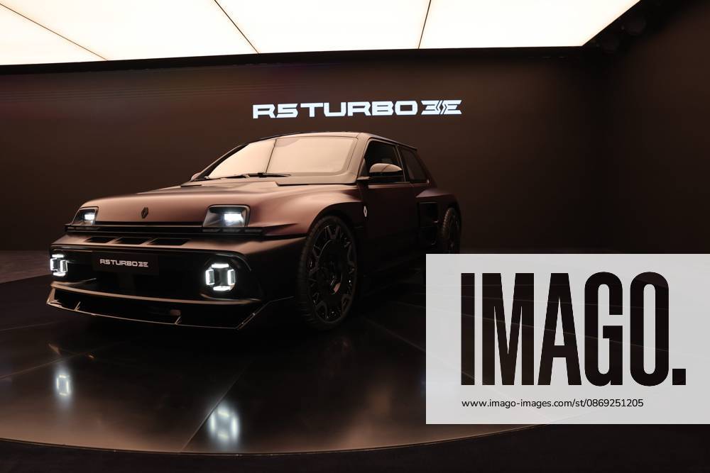 PARIS AUTO SHOW PHOTO PQR LE PARISIEN Le Parisien Arnaud Journois PARIS 10 12 2026 Paris, October 12, 2026 Mondial de l2026 Renault R5 Turbo 3E Photo Le Parisien Arnaud Journois International Motor Show, in Paris, October 12, 2026 PARIS 75 France