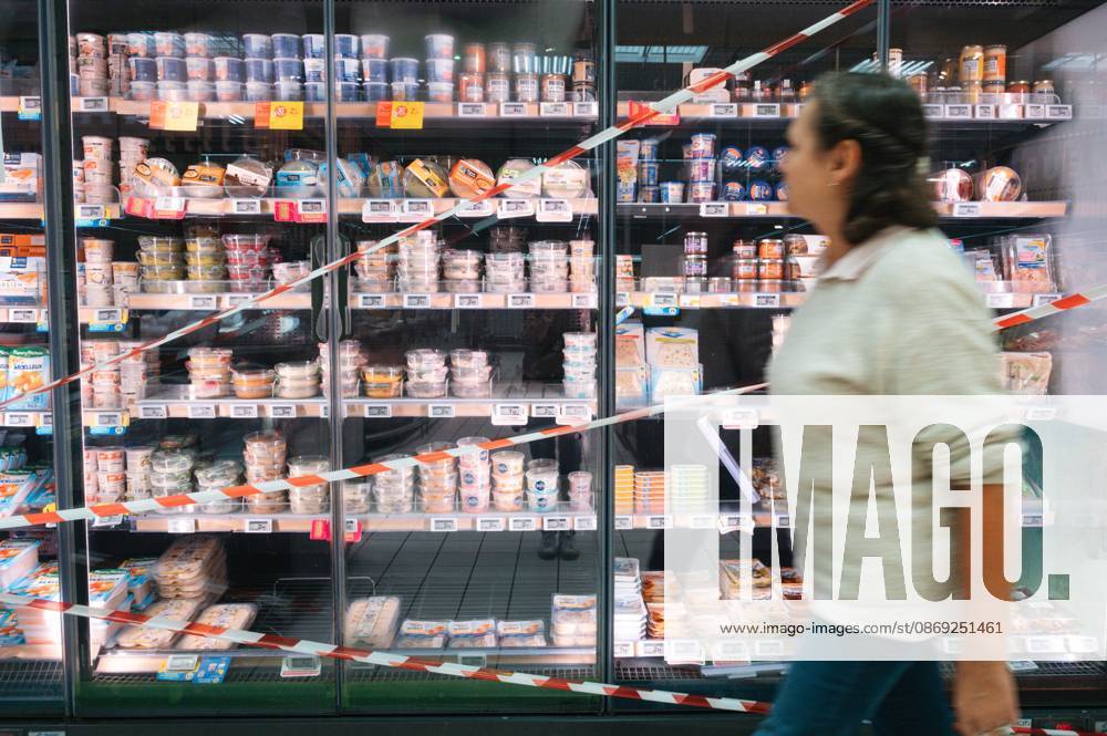 CYBERATTACK ON REFRIGERATION SYSTEMS IN SUPERMARKETS PHOTOPQR OUEST FRANCE ELSA RANCEL OUEST FRANCE LANNION OCTOBER 12, 2026 A cyberattack affected the refrigeration systems of about 100 major retail chains, such as Intermarché, Super U, and Leclerc, on Monday, October 12, 2026. Here, at this Intermarché in the Côtes-d’Armor—the store does not wish to be identified or named—the refrigerators in all the fresh and frozen food aisles have been shut down. THE SUPERMARKET DOES NOT WISH TO BE NAMED, SIMPLY A SCENE FROM AN INTERMARCHÉ IN THE CÔTES-D’ARMOR Photo by ELSA RANCEL, OUEST FRANCE Several large and medium-sized retailers were victims of a cyberattack that affected refrigeration equipment on the night of Monday, October 12, 2026, in LANNI
