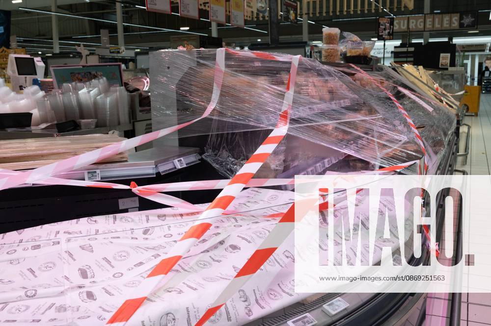 Cyberattack on Refrigerators PHOTOPQR OUEST FRANCE ELSA RANCEL OUEST FRANCE LANNION October 12, 2026 A cyberattack affected the refrigeration systems of about 100 major retail chains, such as Intermarché, Super U, and Leclerc, on Monday, October 12, 2026. Here, at this Intermarché in the Côtes-d’Armor—the store does not wish to be identified or named—the refrigerators in all the fresh and frozen food aisles have been shut down. THE SUPERMARKET DOES NOT WISH TO BE NAMED, SIMPLY A SCENE FROM AN INTERMARCHÉ IN THE CÔTES-D’ARMOR Photo by ELSA RANCEL, OUEST FRANCE Several large and medium-sized retailers were victims of a cyberattack that affected refrigeration equipment on the night of Monday, October 12, 2026, in LANNION, France