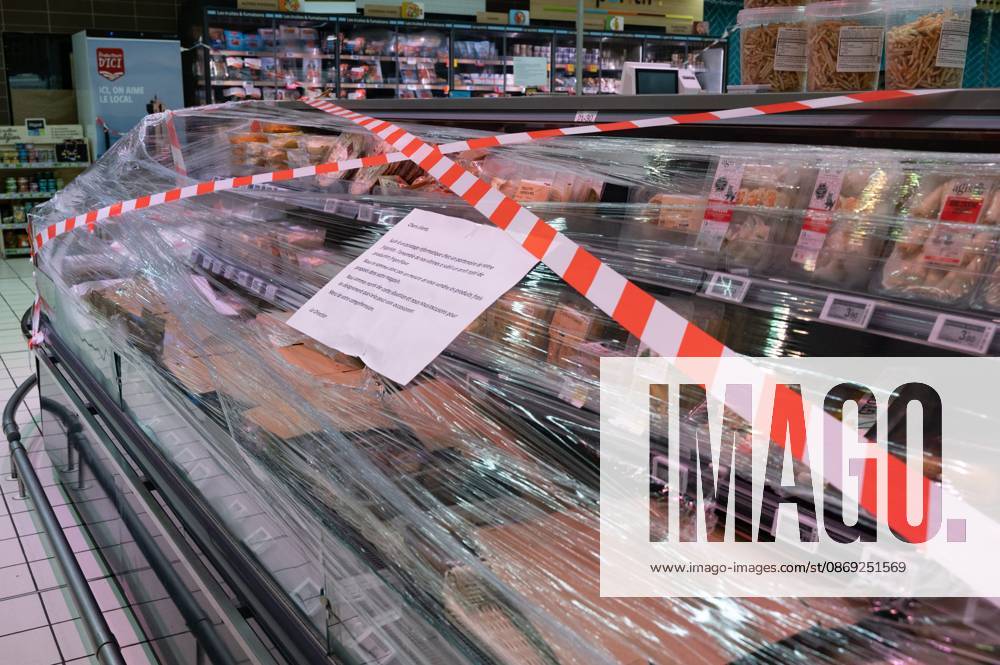 Cyberattack on Refrigerators PHOTOPQR OUEST FRANCE ELSA RANCEL OUEST FRANCE LANNION October 12, 2026 A cyberattack affected the refrigeration systems of about 100 major retail chains, such as Intermarché, Super U, and Leclerc, on Monday, October 12, 2026. Here, at this Intermarché in the Côtes-d’Armor—the store does not wish to be identified or named—the refrigerators in all the fresh and frozen food aisles have been shut down. THE SUPERMARKET DOES NOT WISH TO BE NAMED, SIMPLY A SCENE FROM AN INTERMARCHÉ IN THE CÔTES-D’ARMOR Photo by ELSA RANCEL, OUEST FRANCE Several large and medium-sized retailers were victims of a cyberattack that affected refrigeration equipment on the night of Monday, October 12, 2026, in LANNION, France