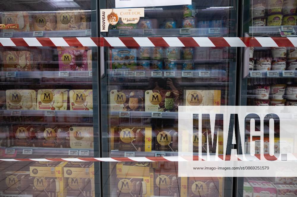 Cyberattack on Refrigerators PHOTOPQR OUEST FRANCE ELSA RANCEL OUEST FRANCE LANNION October 12, 2026 A cyberattack affected the refrigeration systems of about 100 major retail chains, such as Intermarché, Super U, and Leclerc, on Monday, October 12, 2026. Here, at this Intermarché in the Côtes-d’Armor—the store does not wish to be identified or named—the refrigerators in all the fresh and frozen food aisles have been shut down. THE SUPERMARKET DOES NOT WISH TO BE NAMED, SIMPLY A SCENE FROM AN INTERMARCHÉ IN THE CÔTES-D’ARMOR Photo by ELSA RANCEL, OUEST FRANCE Several large and medium-sized retailers were victims of a cyberattack that affected refrigeration equipment on the night of Monday, October 12, 2026, in LANNION, France