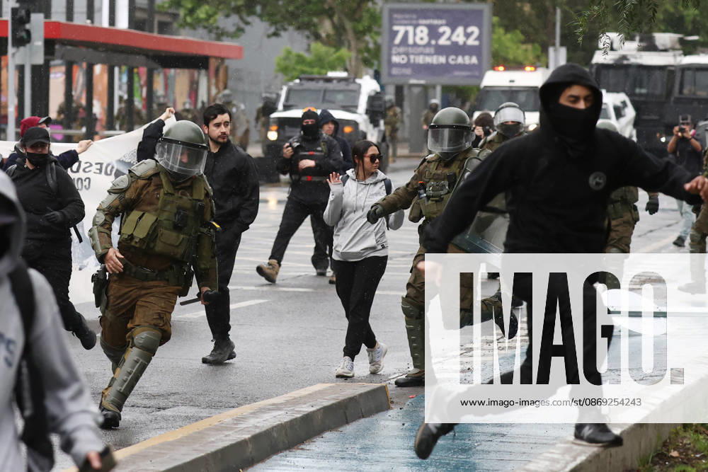 The assembly of indigenous organizations calls for a march: Indigenous Peoples in Resistance for Autonomy and Demilitarization. Dragomir Yankovic Aton Chile, Santiago, Chile Aton 1199012