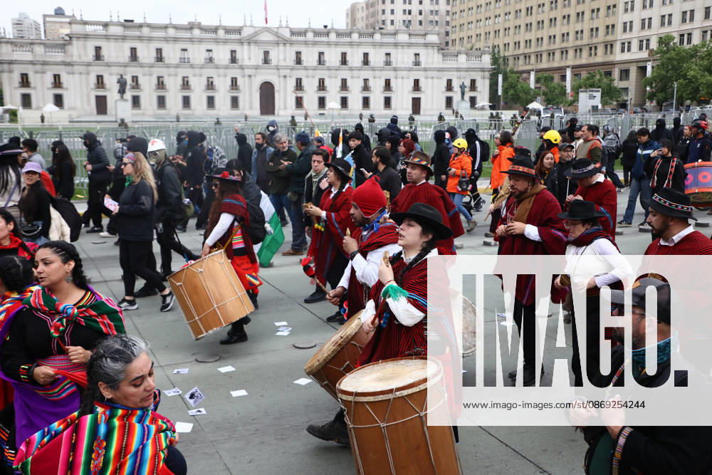 The assembly of indigenous organizations calls for a march: Indigenous Peoples in Resistance for Autonomy and Demilitarization. Dragomir Yankovic Aton Chile, Santiago, Chile Aton 1199013