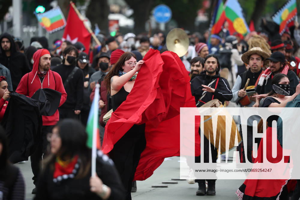 The assembly of indigenous organizations calls for a march: Indigenous Peoples in Resistance for Autonomy and Demilitarization Dragomir Yankovic Aton Chile, Santiago, Chile Aton 1199016