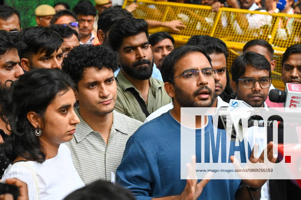 Cockroach Janta Party (CJP) leaders Sourav Das and Ashutosh Ranka reached Parliament Street Police Station to seek permission to hold a protest at Jantar Mantar on October 12, 2026 in New Delhi, India. (Photo by Vipin KUmar Hindustan Times) CJP Leaders Saurav Das, Ashutosh Ranka Reach Parliament Street Police Station To Seek Permission For Protest