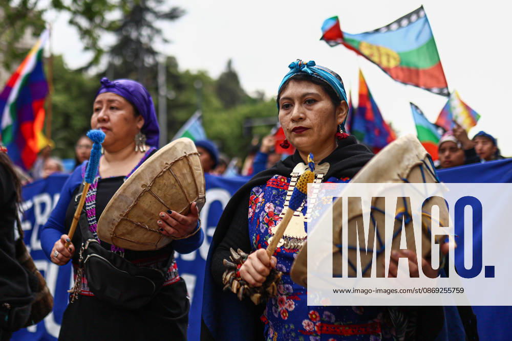 Hundreds of people protest against Columbus Day in Santiago SANTIAGO, CHILE - OCTOBER 12: Mapuche groups and other indigenous organizations are participating in the traditional protest against Columbus Day in Santiago, Chile, on October 12, 2026. Demonstrators demanded indigenous rights and territorial recognition. Lucas Aguayo Araos Anadolu Santiago Chile. Editorial use only. Please get in touch for any other usage.