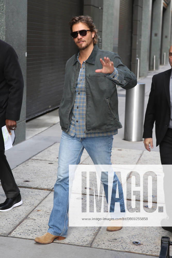 LUKE GRIMES at ABC Studios in New York City for Ã¢â‚¬ËœLive With Kelly and MarkÃ¢ New York USA - ZUMAh16_ 20261012_zaf_h16_069