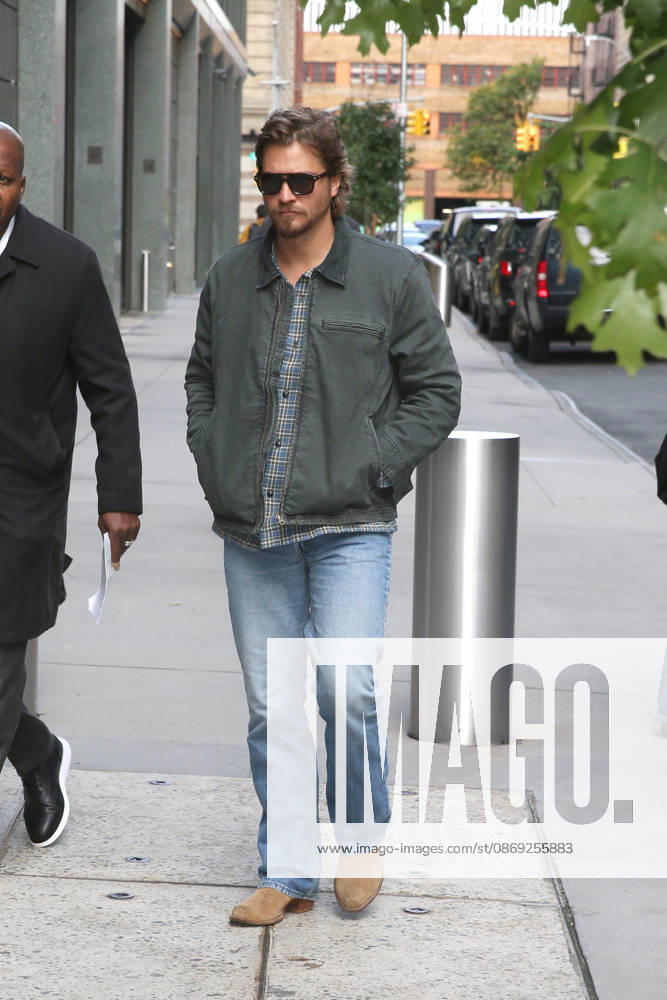 LUKE GRIMES at ABC Studios in New York City for Ã¢â‚¬ËœLive With Kelly and MarkÃ¢ New York USA - ZUMAh16_ 20261012_zaf_h16_060