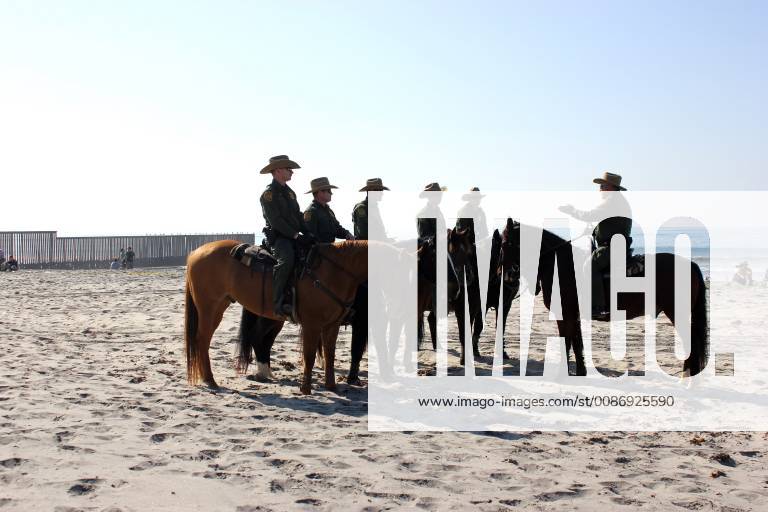Border Patrol agents prepare to conduct surveillance rounds in the border between Tijuana, Mexico, and San Diego, California, USA, on 20 November 2018. The Secretary of the Department of National Security (DHS) of the United States, Kirstjen Nielsen, criticized Justice for interfering in the decisions of President Donald Trump and warned migrants arriving in caravan that they will not succeed in skipping the line in violation of the laws . Nielsen against the courts in her visit to the Mexican border !ACHTUNG: NUR REDAKTIONELLE NUTZUNG!