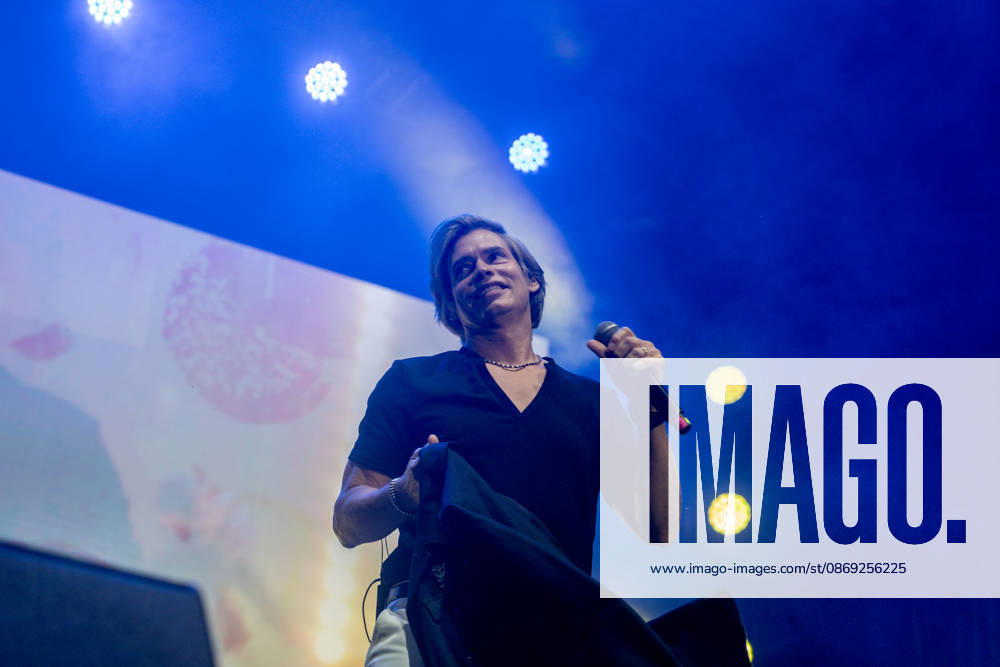 Carlos Baute Performs at the Hispanic Heritage Festival in Madrid Singer Carlos Baute during a performance in the Plaza de Espana on October 12, 2026, in Madrid, Spain. This concert is part of the cultural program organized by the Community of Madrid to celebrate the 2026 Hispanic Heritage Festival. OCTOBER 12, 2026 Madrid, Spain