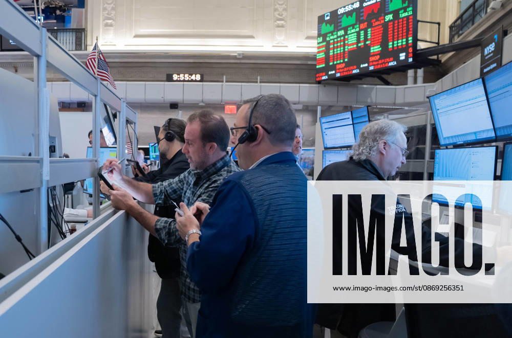 A trader works on the trading floor of the New York Stock Exchange (NYSE) in New York, NY on October 12, 2026. New York USA - ZUMAr339 20261012_znp_r339_002