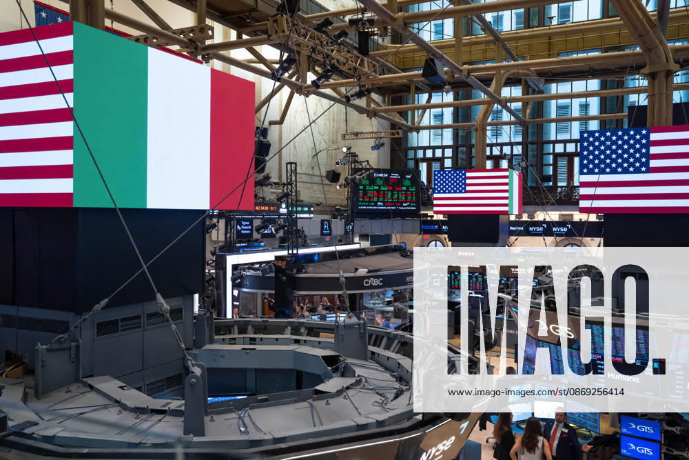 Atmosphere on the trading floor of the New York Stock Exchange (NYSE) in New York, NY on October 12, 2026 during opening bell as NYSE celebrates Columbus Day. New York USA - ZUMAr339 20261012_znp_r339_031