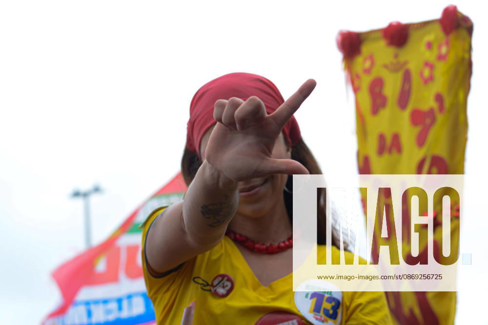 RIO DE JANEIRO, RJ - 12.10.2026: BRASIL PELA DEMOCRACIA RJ - Pro-Lula rally held this afternoon (12) during Brazil for democracy RJ held in Copacabana in Rio de Janeiro, RJ. x3030181x CarlosxSanttos