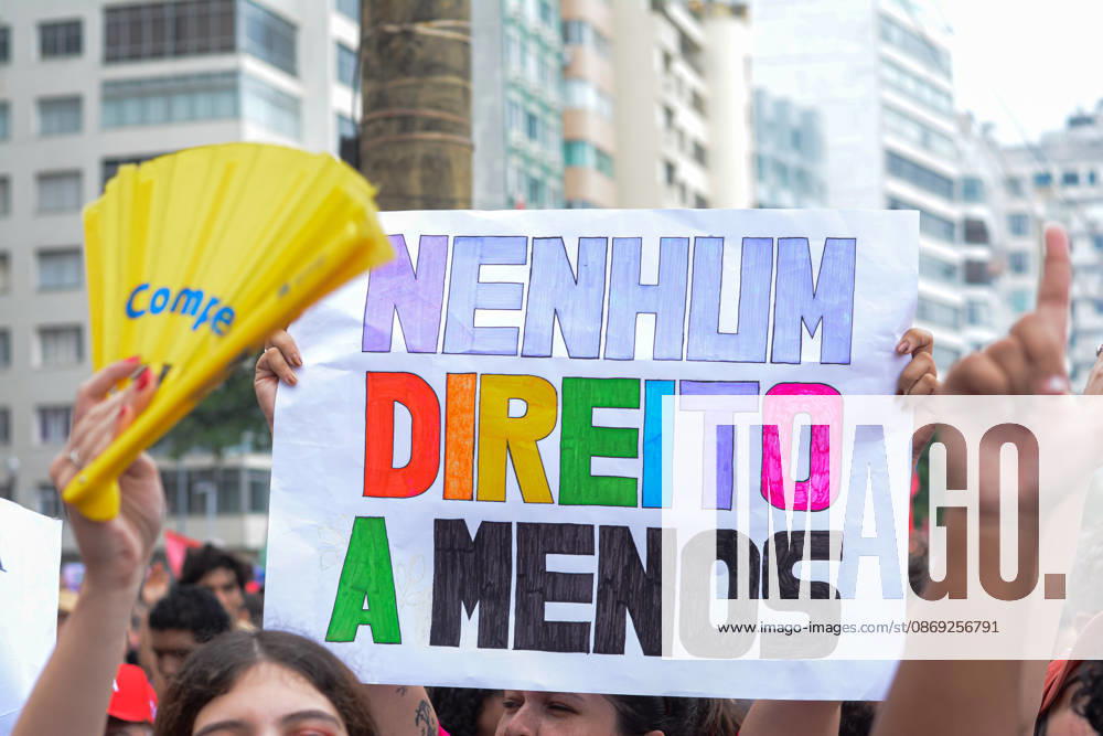RIO DE JANEIRO, RJ - 12.10.2026: BRASIL PELA DEMOCRACIA RJ - Pro-Lula rally held this afternoon (12) during Brazil for democracy RJ held in Copacabana in Rio de Janeiro, RJ. x3030220x CarlosxSanttos