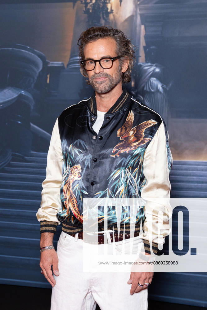 Le Fantome De L Opera Paris Film Premiere Romain Duris attends Le Fantôme de lOpéra Paris Film Premiere at Pathe Palace on October 12, 2026 in Paris, France. Photo by Nasser Berzane ABACAPRESS.COM Paris France