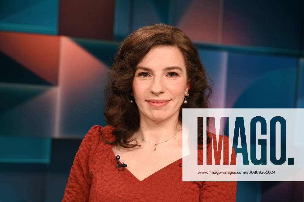 Journalist and author Marina Weisband appeared as a guest on the ARD talk show *Hart aber Fair* to discuss the topic Strong Extremes, Weak Center: Will It Stay This Way?