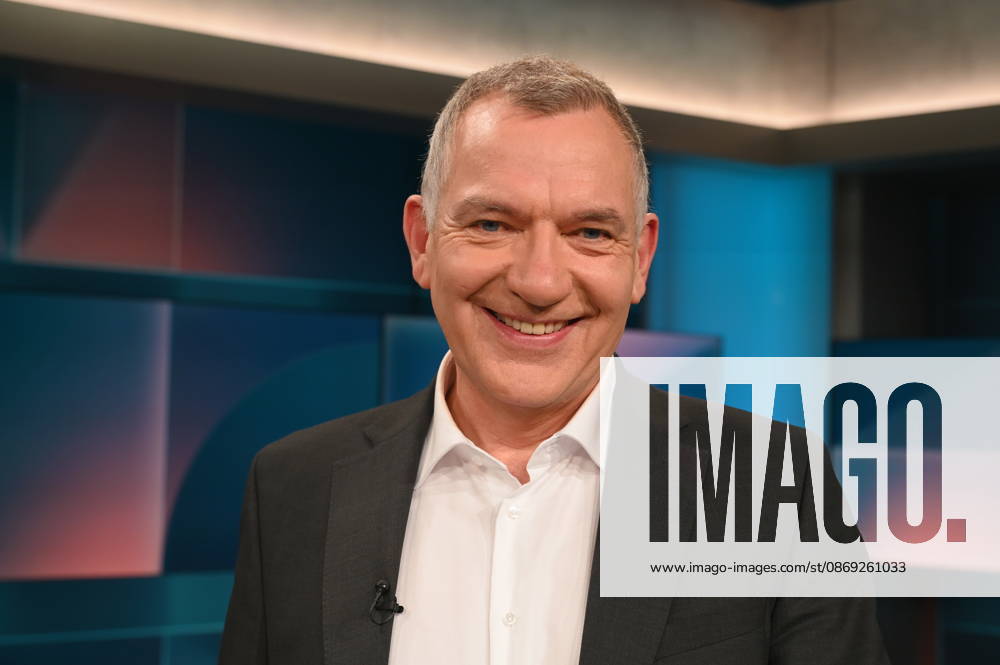 Politician Jan van Aken, DIE LINKE, Member of the Bundestag, party chair from 2024 to 2026, appeared as a guest on the ARD talk show *Hart aber Fair* to discuss the topic Strong Fringes, Weak Center: Will It Stay This Way?