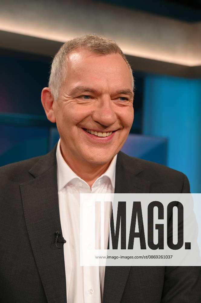 Politician Jan van Aken, DIE LINKE, Member of the Bundestag, party chair from 2024 to 2026, appeared as a guest on the ARD talk show *Hart aber Fair* to discuss the topic Strong Extremes, Weak Center: Will It Stay This Way?