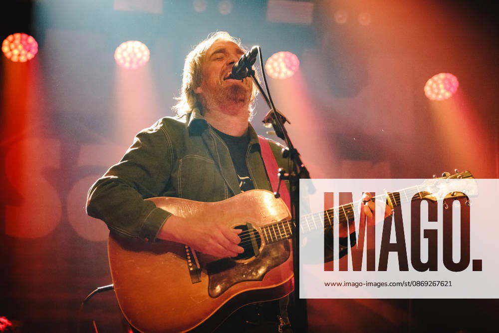 Starsailor live in Bern, Switzerland Bern, Switzerland. 12th, October 2026. The English band Starsailor performs a live concert at Bierhubeli in Bern. Here vocalist and musician James Walsh is seen live on stage. Switzerland, Bern, Bierhübeli