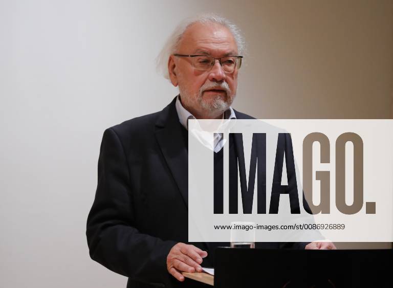 Dr Siegfried Heimann habilitated political scientist and private lecturer at the FU Berlin Deutschland Berlin Willy Brandt Haus Book presentation History of the SDS The Socialist German Student Union 1946 1970 20 11 2018