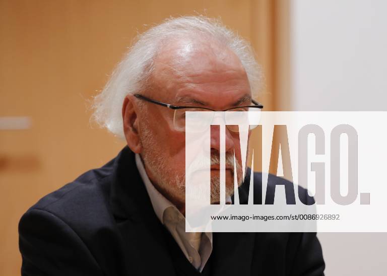 Dr Siegfried Heimann habilitated political scientist and private lecturer at the FU Berlin Deutschland Berlin Willy Brandt Haus Book presentation History of the SDS The Socialist German Student Union 1946 1970 20 11 2018