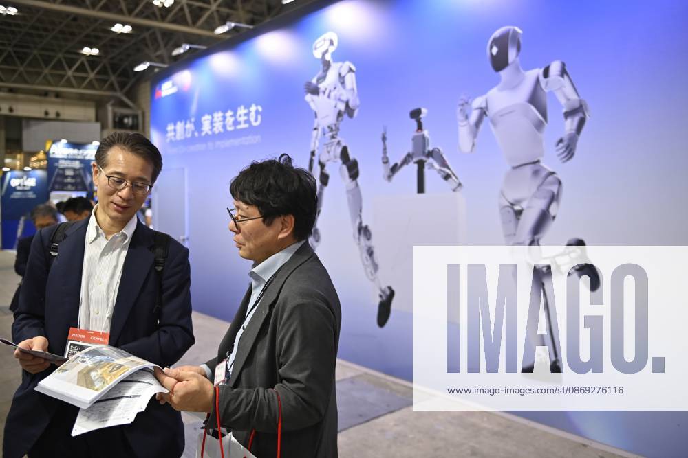 Japan showcases emerging technologies at CEATEC 2026 CHIBA, JAPAN - OCTOBER 13: Visitors explore technology exhibits during CEATEC 2026 at Makuhari Messe in Chiba, Japan, October 13, 2026. The four-day technology exhibition brings together 821 companies and organizations from Japan and abroad, showcasing innovations in artificial intelligence, robotics, digital technology and industrial solutions under the theme ÒTransformation.Ó David Mareuil Anadolu Chiba Japan. Editorial use only. Please get in touch for any other usage.