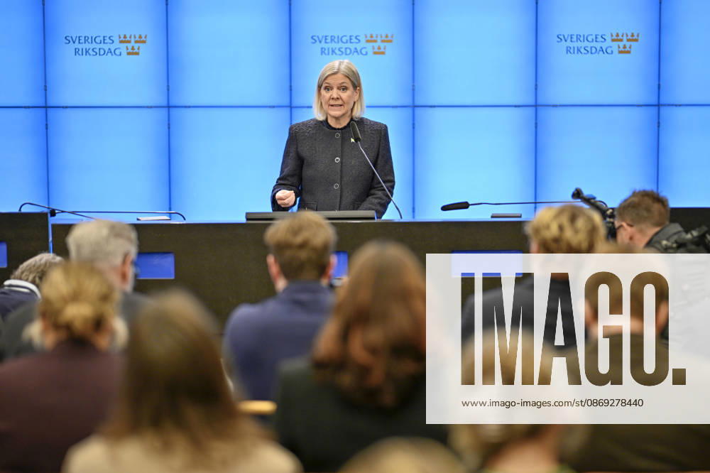 STOCKHOLM, SWEDEN 20261013 Social Democratic Party leader Magdalena Andersson holds a press conference after her meeting with the Speaker of the Riksdag regarding her exploratory mandate STOCKHOLM, SWEDEN