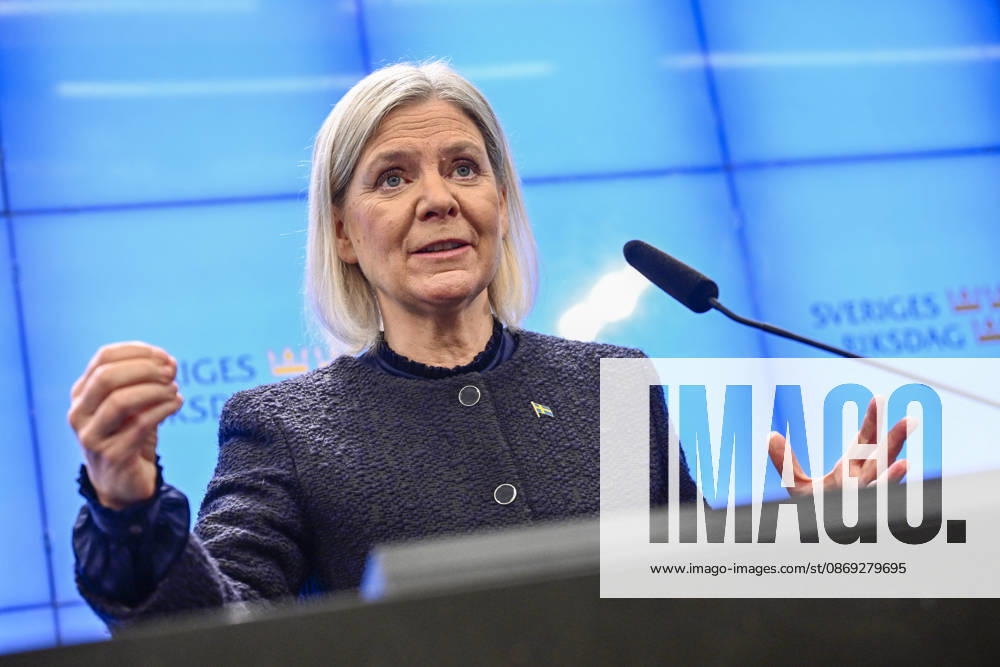STOCKHOLM, SWEDEN 20261013 Social Democratic Party leader Magdalena Andersson holds a press conference after her meeting with the Speaker of the Riksdag regarding her exploratory mandate STOCKHOLM, SWEDEN
