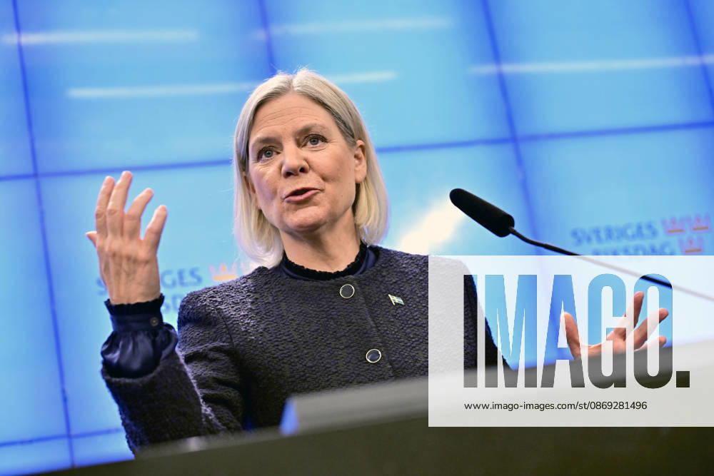 STOCKHOLM, SWEDEN 20261013 Social Democratic Party leader Magdalena Andersson holds a press conference after her meeting with the Speaker of the Riksdag regarding her exploratory mandate STOCKHOLM, SWEDEN