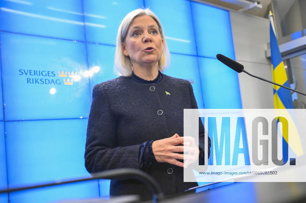STOCKHOLM, SWEDEN 20261013 Social Democratic Party leader Magdalena Andersson holds a press conference after her meeting with the Speaker of the Riksdag regarding her exploratory mandate STOCKHOLM, SWEDEN