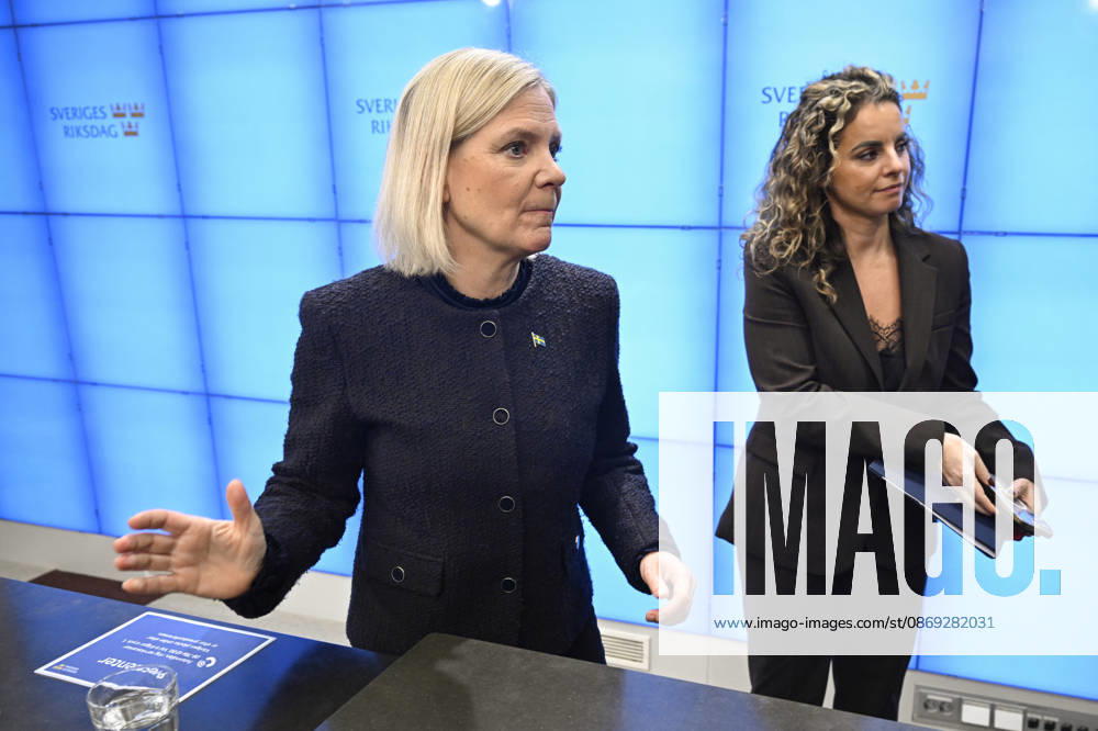 STOCKHOLM, SWEDEN 20261013 Social Democratic Party leader Magdalena Andersson holds a press conference after her meeting with the Speaker of the Riksdag regarding her exploratory mandate STOCKHOLM, SWEDEN