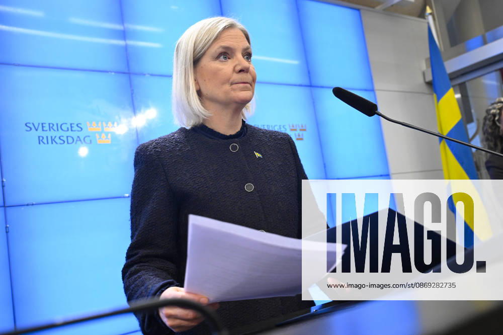 STOCKHOLM, SWEDEN 20261013 Social Democratic Party leader Magdalena Andersson holds a press conference after her meeting with the Speaker of the Riksdag regarding her exploratory mandate STOCKHOLM, SWEDEN