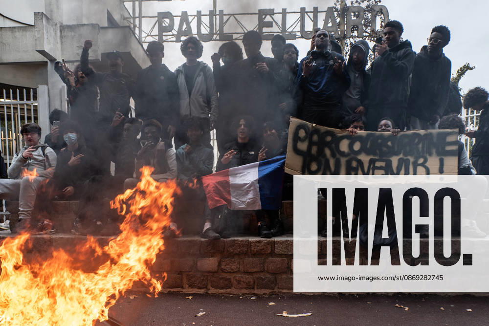 Paul-o°luard High School in Saint-Denis is at the center of the news as part of the fifth round of national student protests...The renowned Swedish environmental activist Greta Thunberg visited Paul-o°luard High School in Saint-Denis this morning to offer her direct support to the protesting students. She denounced police violence against the young demonstrators. - ZUMAs287 20261013_zip_s287_013