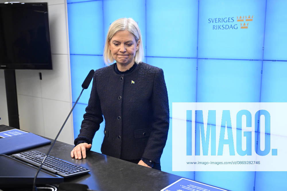 STOCKHOLM, SWEDEN 20261013 Social Democratic Party leader Magdalena Andersson holds a press conference after her meeting with the Speaker of the Riksdag regarding her exploratory mandate STOCKHOLM, SWEDEN