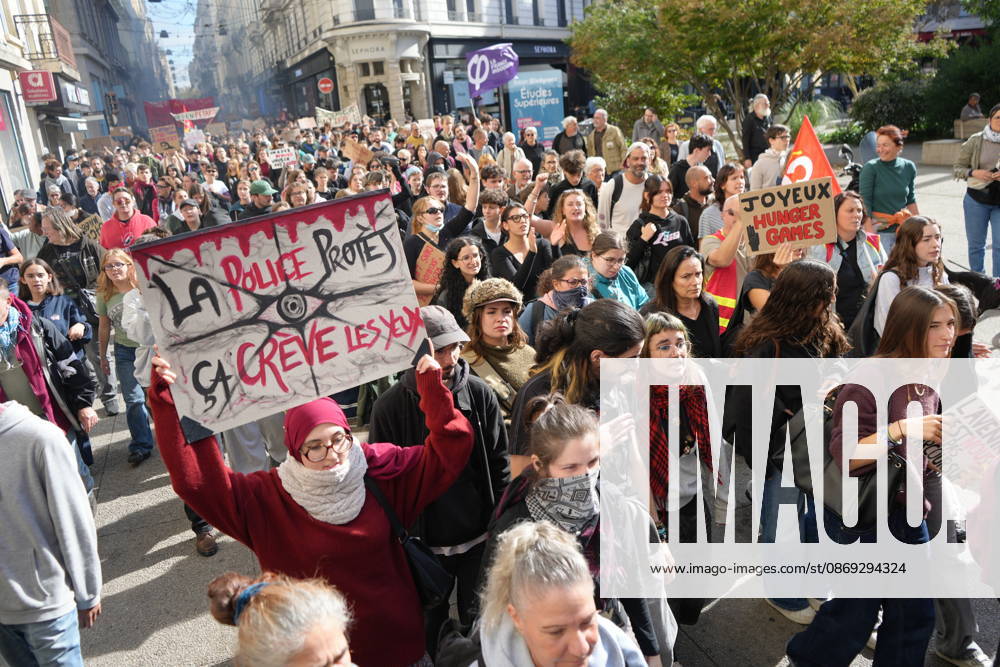 Students protest in Saint-Etienne, France SAINT-ETIENNE, FRANCE - OCTOBER 13: Thousands of people, carrying placards, march during a demonstration called by education unions and high school representatives amid the third teachers strike in two weeks in Saint-Etienne, France, on October 13, 2026. According to the prefecture, around 2,000 people took part in the march, while unions estimated the turnout at at least 4,000. A student delegation was due to meet with the prefect, while high school students called for another day of action on October 17. Stringer Anadolu Saint-Etienne France. Editorial use only. Please get in touch for any other usage.