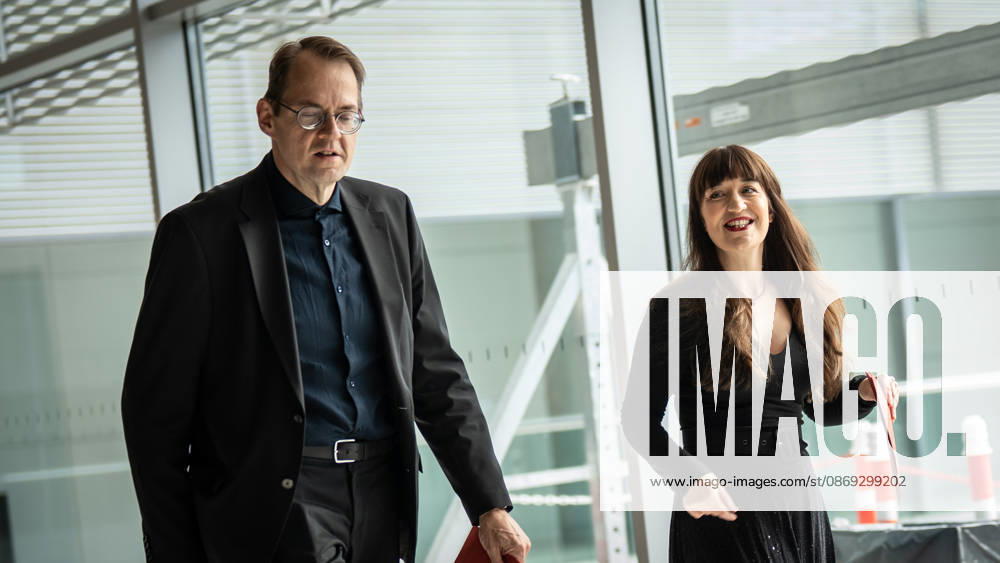 Heidi Reichinnek, chair of the Die Linke parliamentary caucus in the German Bundestag, with her co-chair Sören Pellmann; press statement by the Die Linke parliamentary caucus, German Bundestag, Berlin, Berlin, Germany, Bundestag