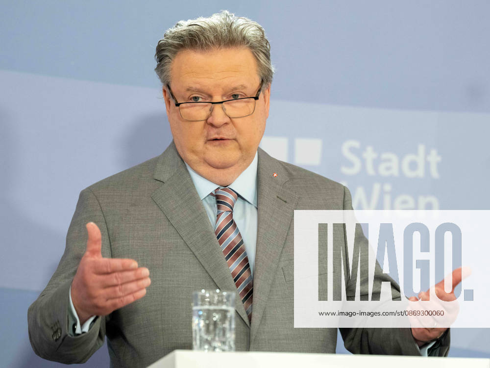 Press Conference by the Mayor—Vienna Mayor and State Governor Michael Ludwig (SPÖ)—on October 13, 2026, during a press conference on ME CFS and post-acute infection syndromes: research and care, held at City Hall in Vienna, Vienna, Austria