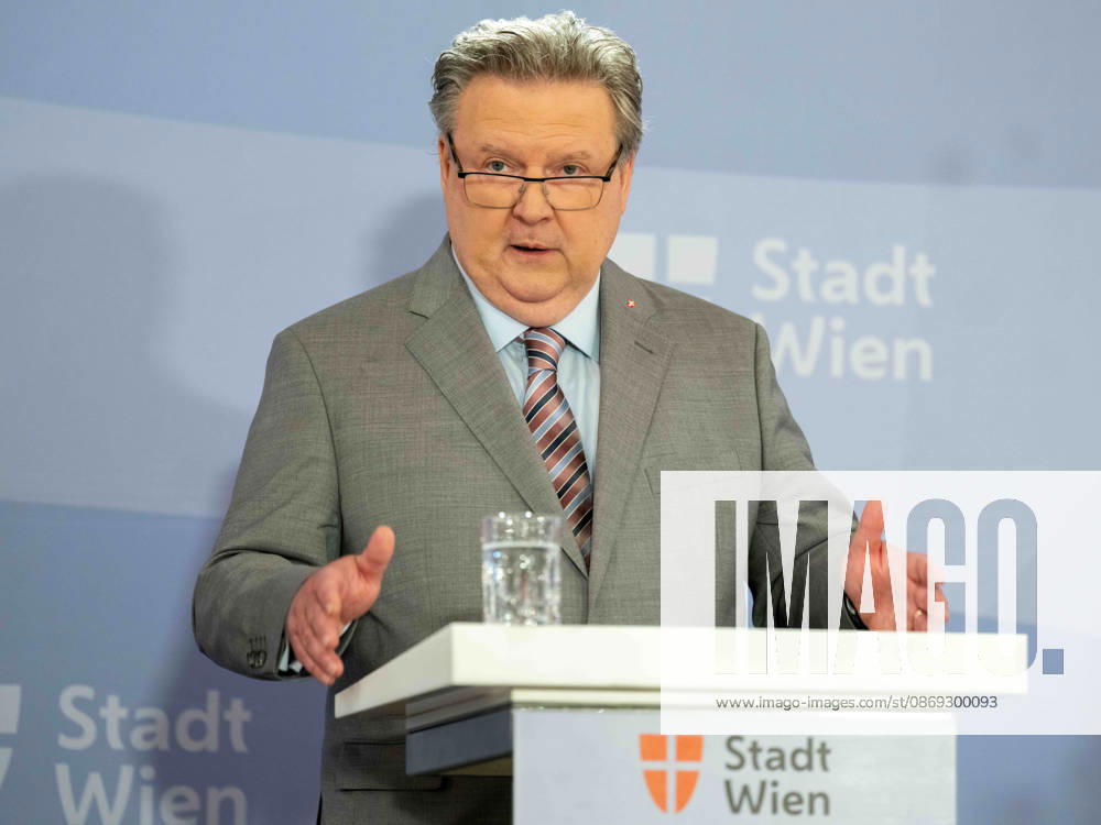 Press Conference by the Mayor of Vienna and Governor Michael Ludwig (SPÖ) on October 13, 2026, regarding ME CFS and post-acute infection syndromes—research and care—at City Hall in Vienna, Vienna, Austria