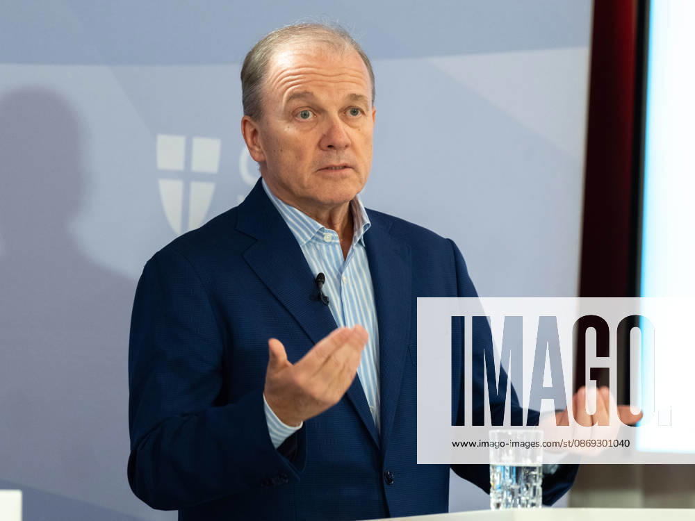 Press conference with Mayor Gerhard Ströck, Chairman of the WE ME Foundation, on October 13, 2026, regarding research and care for ME CFS and post-acute infection syndromes, held at City Hall in Vienna, Vienna, Austria