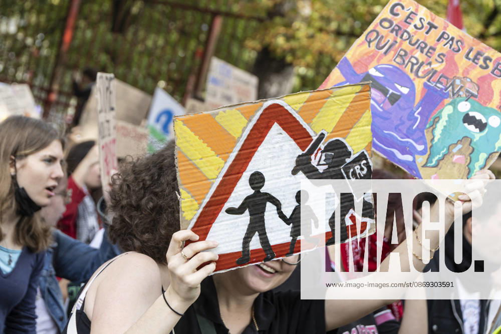 High School Students Protest Education Budget Cuts In Lille - France Protesters seen holding placards as they march through the streets during the demonstration. Thousands of high school students and protesters are marching through the streets to protest against budget cuts affecting high schools and the entire national education system in Lille on 13 October 2026. Photo by Sebastien Courdji ABACAPRESS Lille Hauts-de-France France