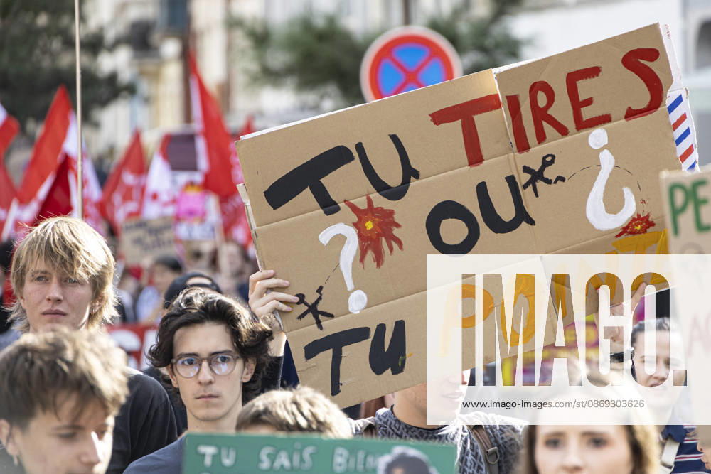 High School Students Protest Education Budget Cuts In Lille - France Protesters seen holding placards as they march through the streets during the demonstration. Thousands of high school students and protesters are marching through the streets to protest against budget cuts affecting high schools and the entire national education system in Lille on 13 October 2026. Photo by Sebastien Courdji ABACAPRESS Lille Hauts-de-France France