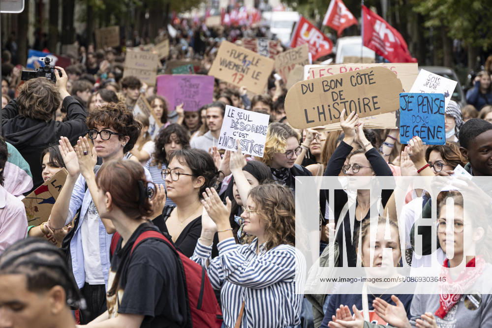 High School Students Protest Education Budget Cuts In Lille - France Protesters seen holding placards as they march through the streets during the demonstration. Thousands of high school students and protesters are marching through the streets to protest against budget cuts affecting high schools and the entire national education system in Lille on 13 October 2026. Photo by Sebastien Courdji ABACAPRESS Lille Hauts-de-France France