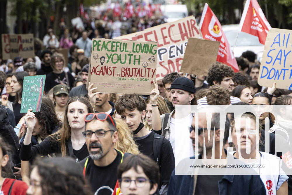 High School Students Protest Education Budget Cuts In Lille - France Protesters seen holding placards as they march through the streets during the demonstration. Thousands of high school students and protesters are marching through the streets to protest against budget cuts affecting high schools and the entire national education system in Lille on 13 October 2026. Photo by Sebastien Courdji ABACAPRESS Lille Hauts-de-France France
