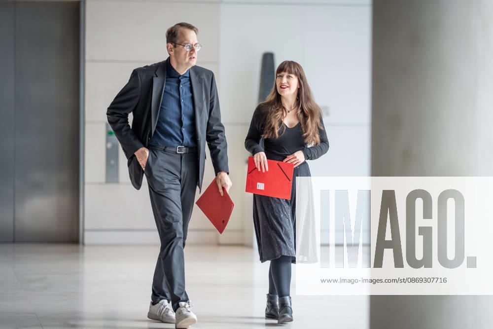 Heidi Reichinnek, chair of the Die Linke parliamentary caucus in the German Bundestag, with her co-chair Sören Pellmann; press statement by the Die Linke parliamentary caucus, German Bundestag, Berlin, Berlin, Germany, Bundestag