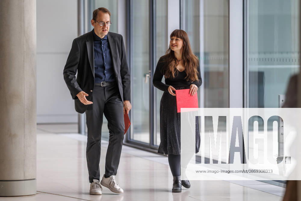 Statement by Die Linke: Heidi Reichinnek and Soeren Pellmann at a Die Linke press conference on October 13, 2026, in Berlin, Berlin, Germany, Reichstag