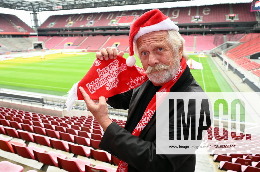 Musician Henning Krautmacher poses at the press conference for the Loss mer Weihnachtsleeder singe ( Let’s Sing Christmas Carols ) sing-along concert, which will take place this year on December 22 and 23, 2026, at Cologne’s RheinEnergie Stadium and is expected to draw over 90,000 fans